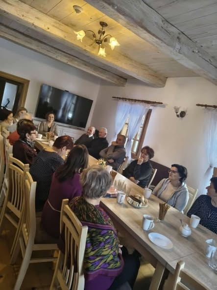 63133352212145132041877922806074880837215099N 41Ade75c02